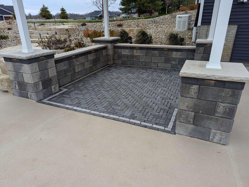 Cedar-Rapids-Iowa-landscaping-lawn-care-treatments-_20241125_172101078