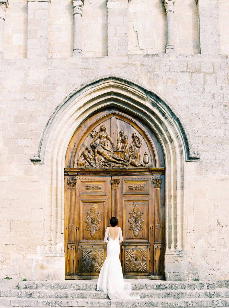 Bride Provence Charming Church door