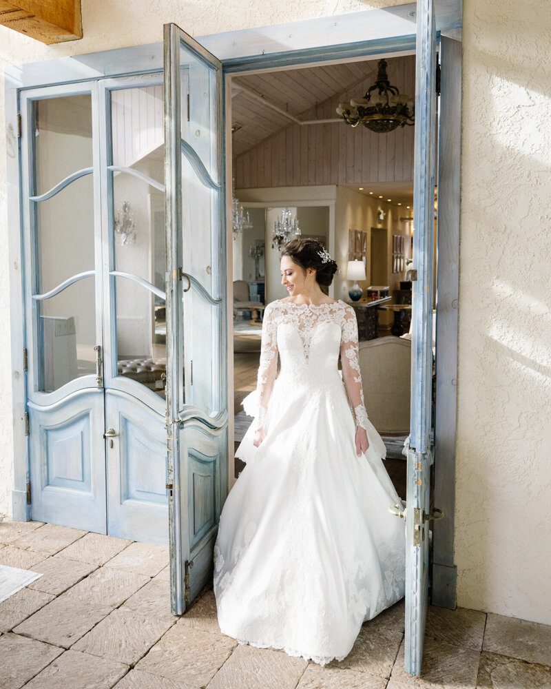 Bavaria-Downs-Bride-Luxury-Wedding-minnesota-wedding-photographer-shane-long-photography-engaged