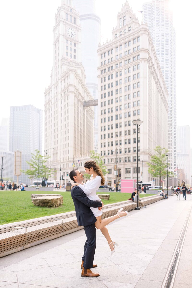 Spring engagement session at Lincoln Park in Chicago.