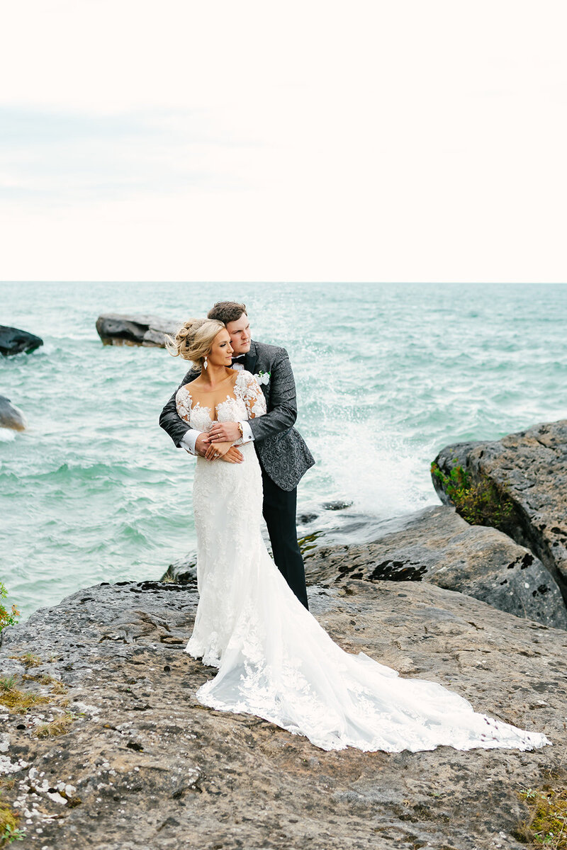 kidd-wedding-glenn-royal-barn-port-austin-michigan-951
