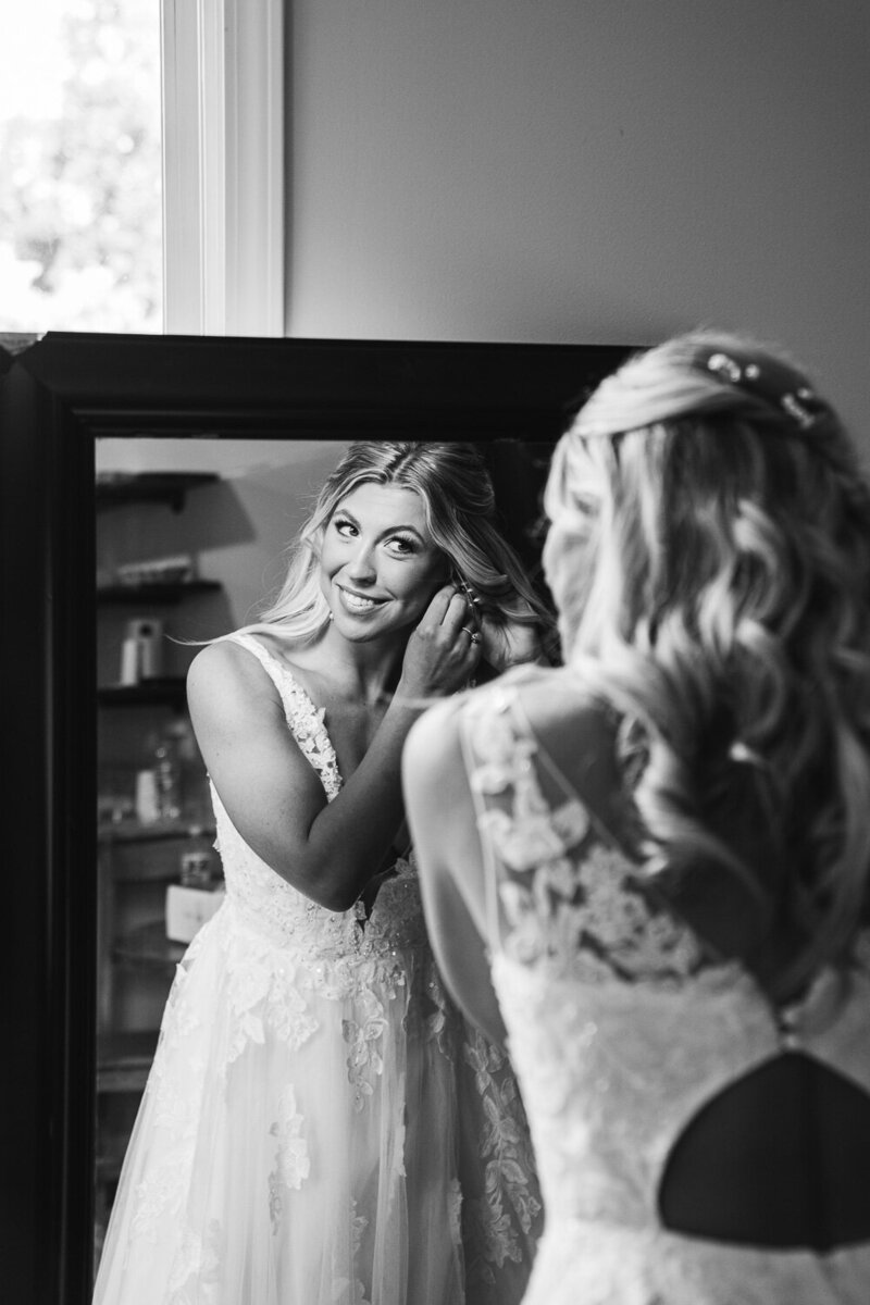 black-and-white-bridal-portrait-1