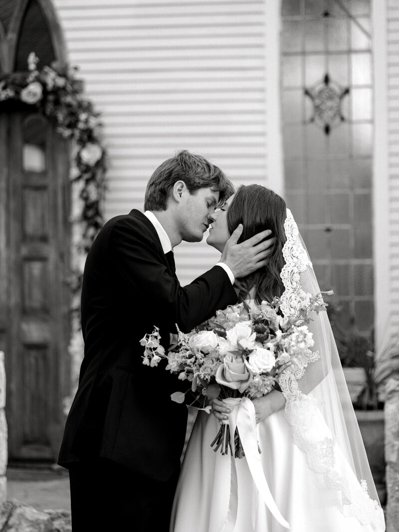 bride-and-groom-portrait-gruene-wedding