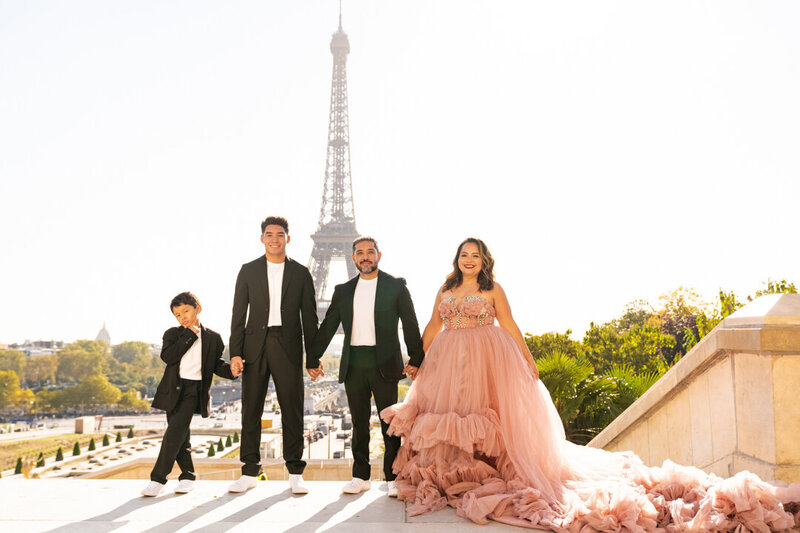 Paris Family Photoshoot: Eiffel Tower & Iconic Locations