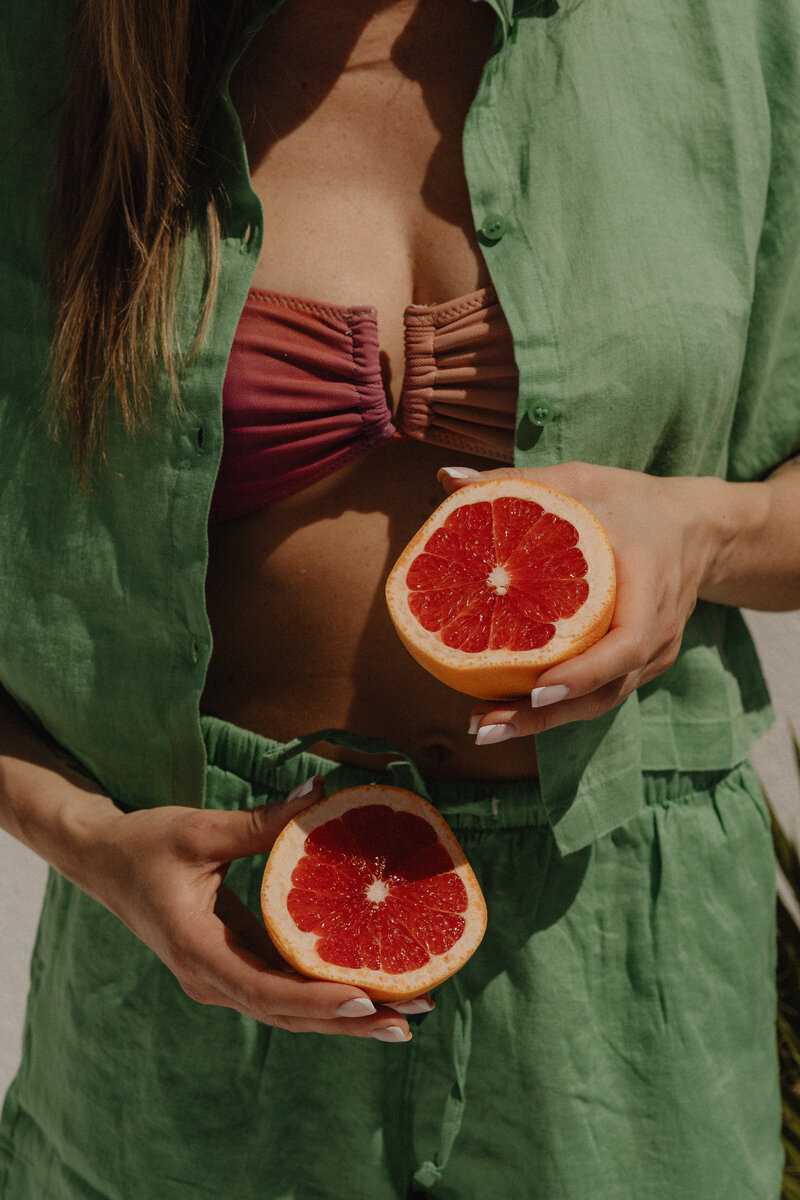 kaboompics_golden-glow-embracing-beach-vibes-and-the-perfect-tan-32497