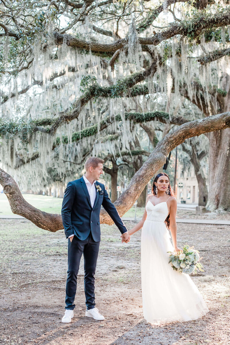 Savannah_Elopement_in_Forsyth_Park__Low_branch27