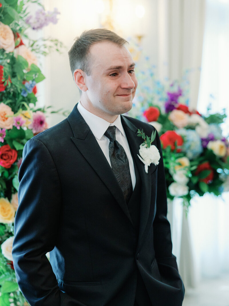 Indiana_Michigan_Wedding Planner_Carmel Indiana_Hotel Carmichael_Editorial_Wedding Decor_Ceremony_Groom_Emotional