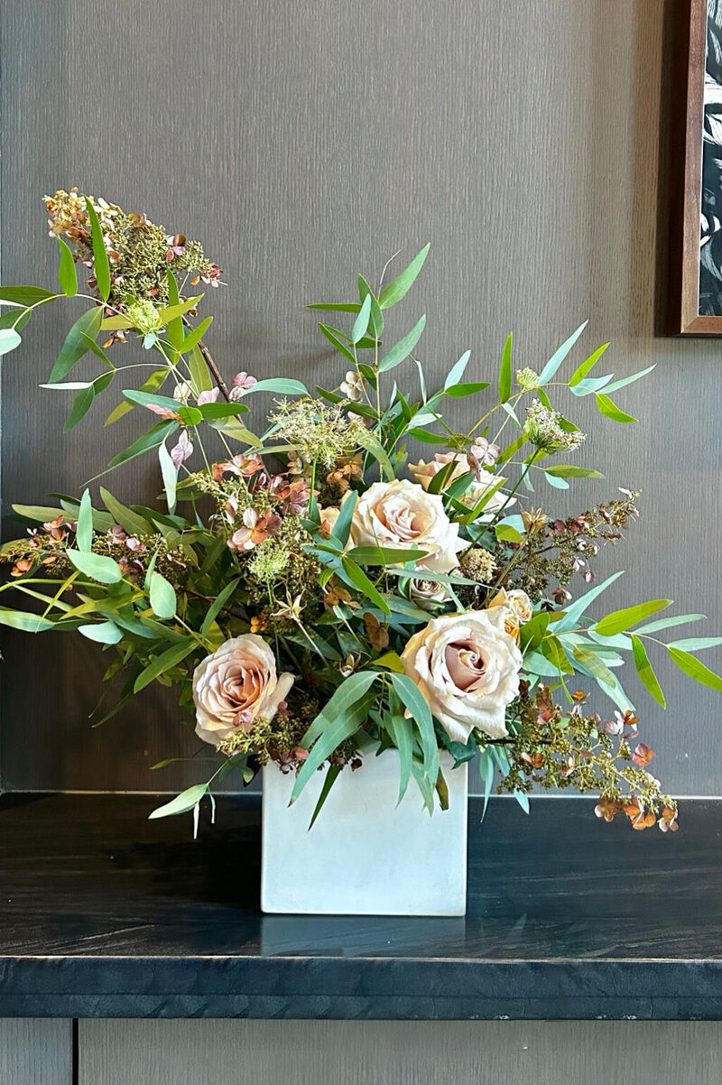 Kimpton-Forum-Hotel-Charlottesville-floral-design