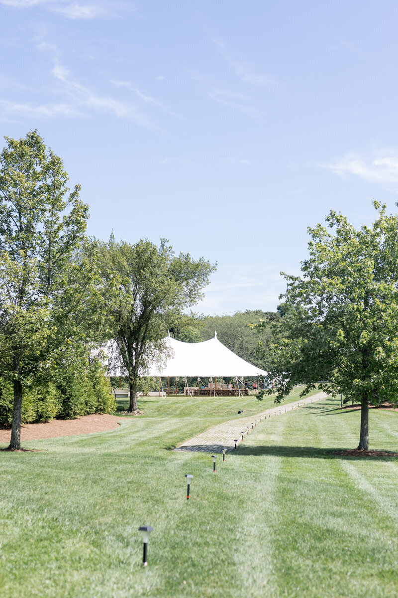 tented Cincinnati wedding on private estate