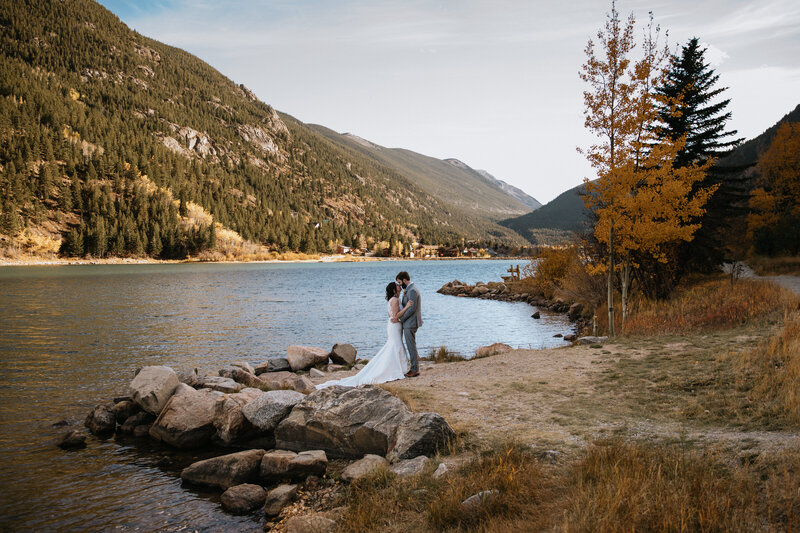 Groom spinning bride in wedding dress taken by fargo wedding photographer kiella lawrence