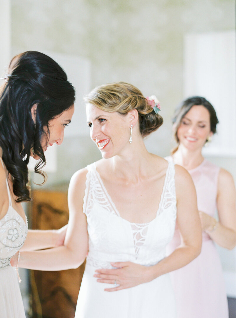bride-bridesmaids-french-wedding-style-Stephanie-Brauer