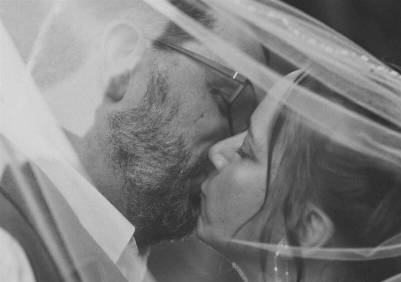 Veil Kiss