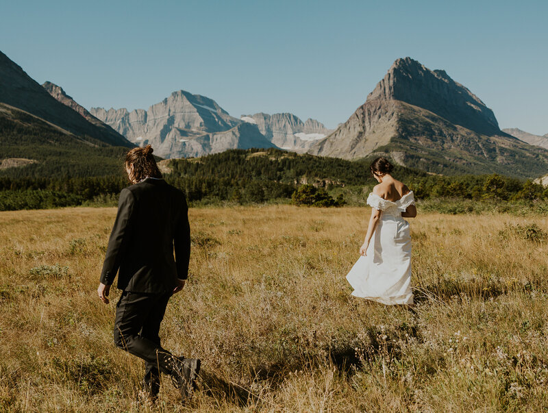 Haley Jessat is an elopement, wedding and lifestyle photographer that serves Northwest Montana
