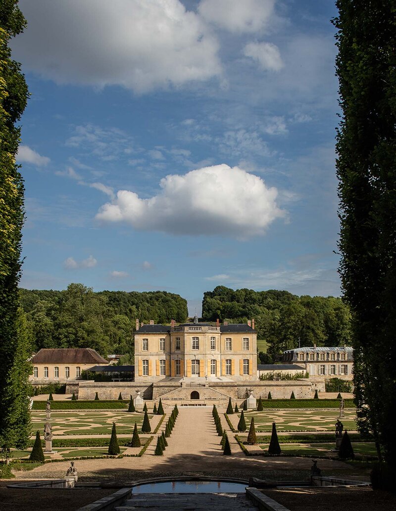 Chateau-de-villette-wedding-chateau-venue-facade-paris