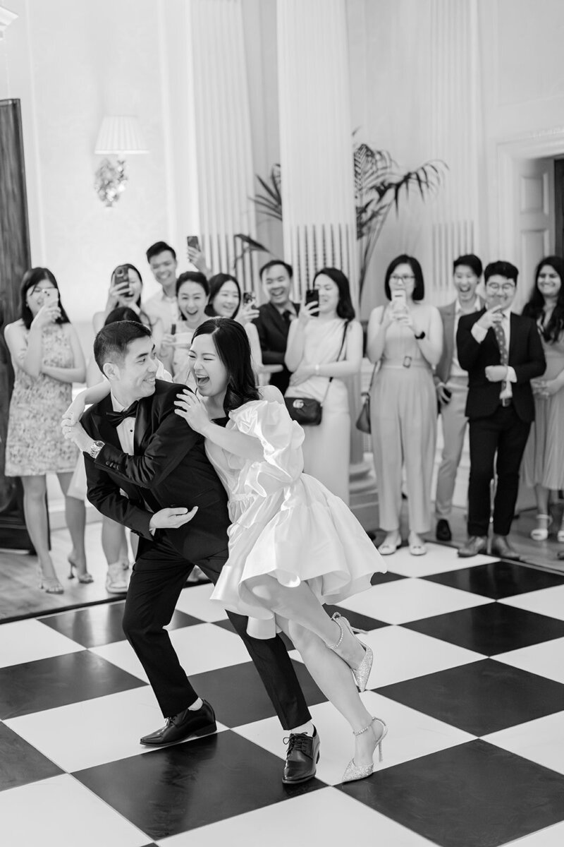 Aurelia-Raymond-Hedsor-House-Wedding-Dance-19_websize