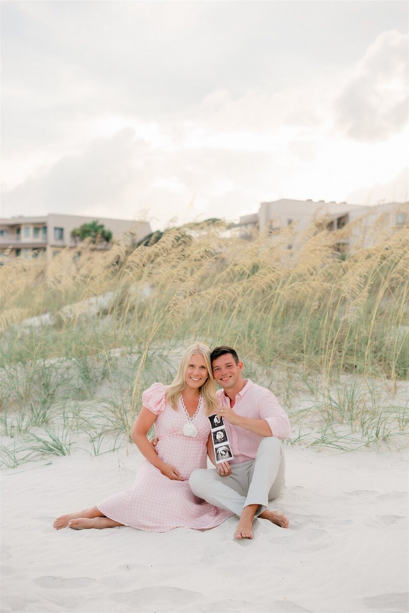 Lamp-and-light-photography-brubaker-announcement-session-sea-pines-beach-club-hilton-head-beaufort-bluffton-savannah-7