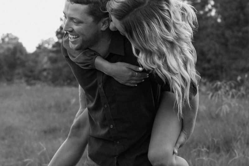 Orangefield Texas_Outdoor couples session in the field_-Courtney lasalle photography-16