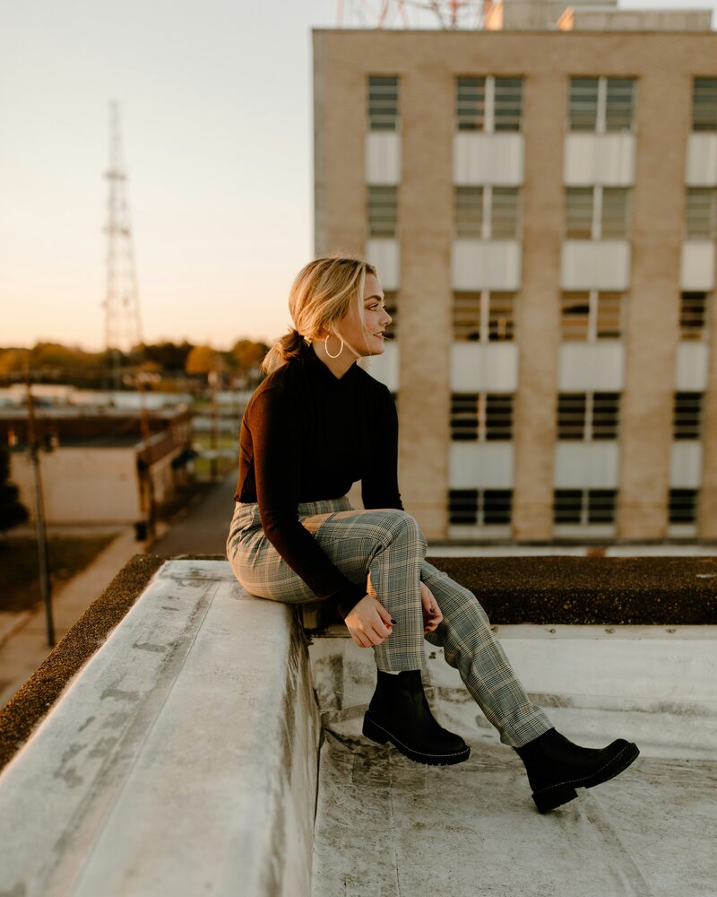 hannah-busing-SXFviWnQFb0-unsplash