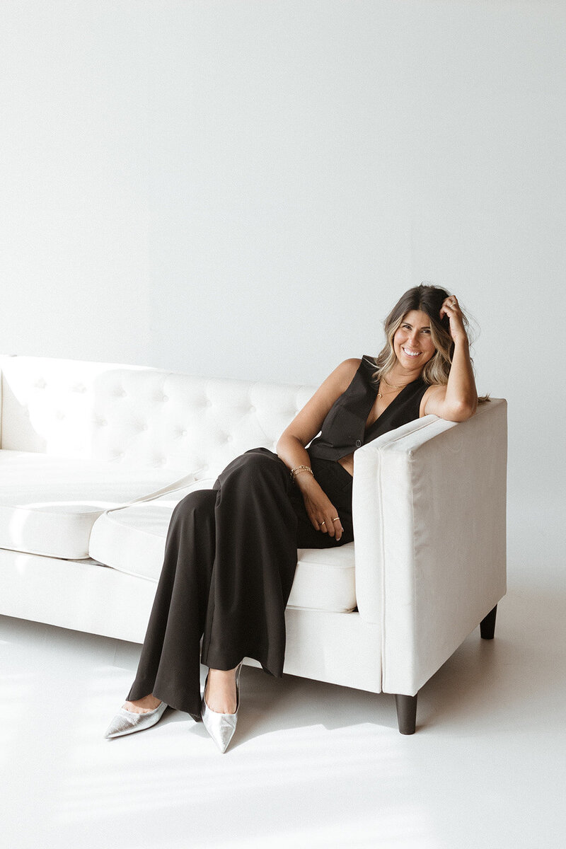 an email marketing expert sitting down who provides engaging email sequences that build relationships and drive sales