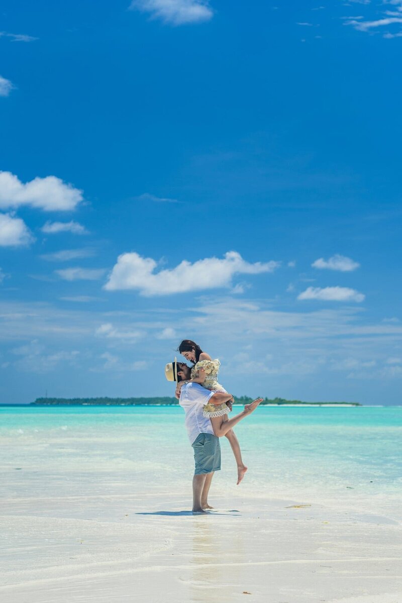 Tropical Website Design by JetSite and Roam 34