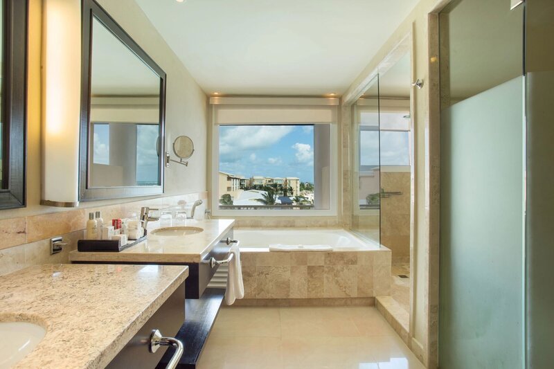 Dreams Jade Junior Suite Bathroom