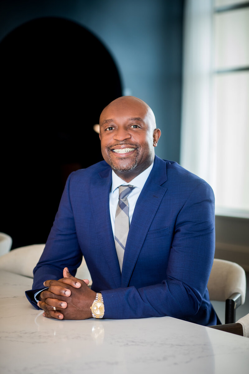 Dr. Steven Gilchrist