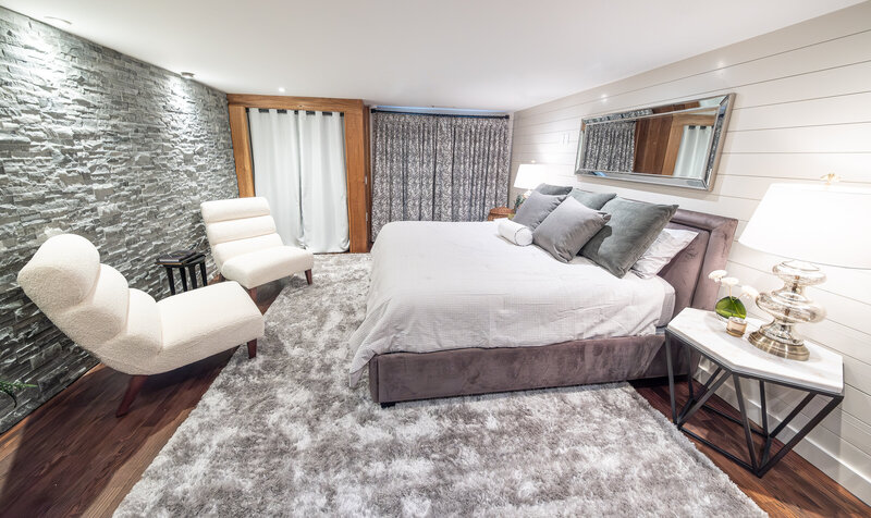 PALISADES SPA SUITE 20