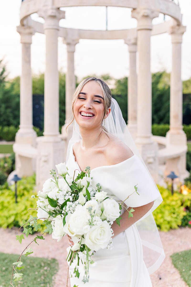 Lorena Ferraz and Gustavo Antonio Wedding _ Marissa Reib Photography _ Tulsa Wedding Photographer-907