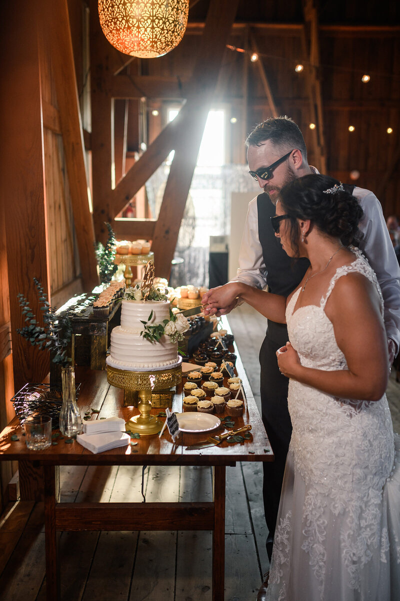 farmin-bettys-wedding-wisconsin-the-paper-elephant-0126