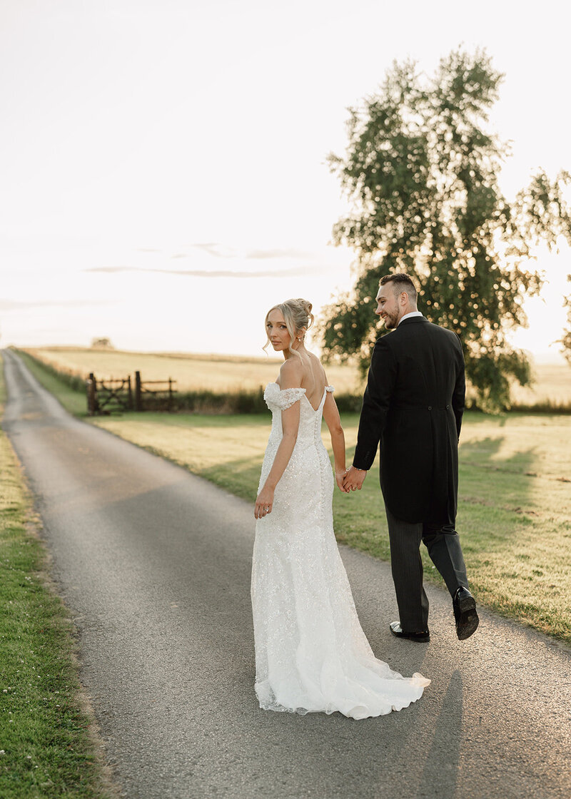 12 Evening Couple Portraits (Charlotte & Ben)-36