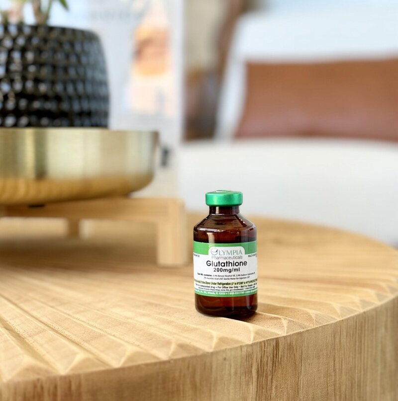 Amber vial with "Glutathione" label
