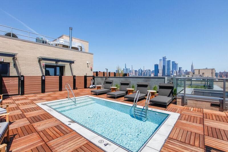 1425 Hudson-Rooftop Amenities3