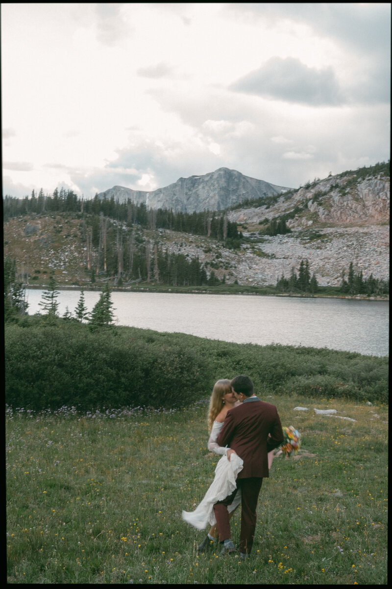 BRIDALS IN MED BOW-133