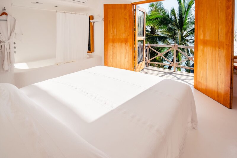 04-3-1-Careyes-Mexico-Properties-Villas-Nido-de-Amor-Romantic-Bedroom-9117