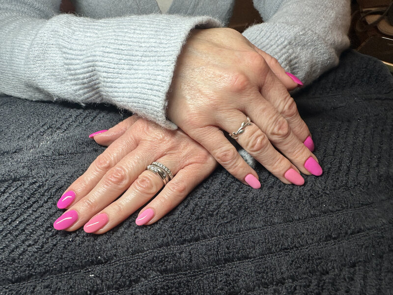 shades-of-pink-nails