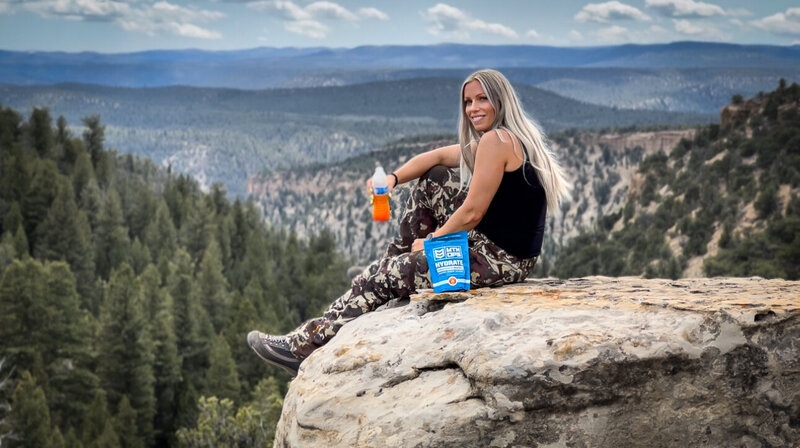 Hydrate on cliff - close - smiling