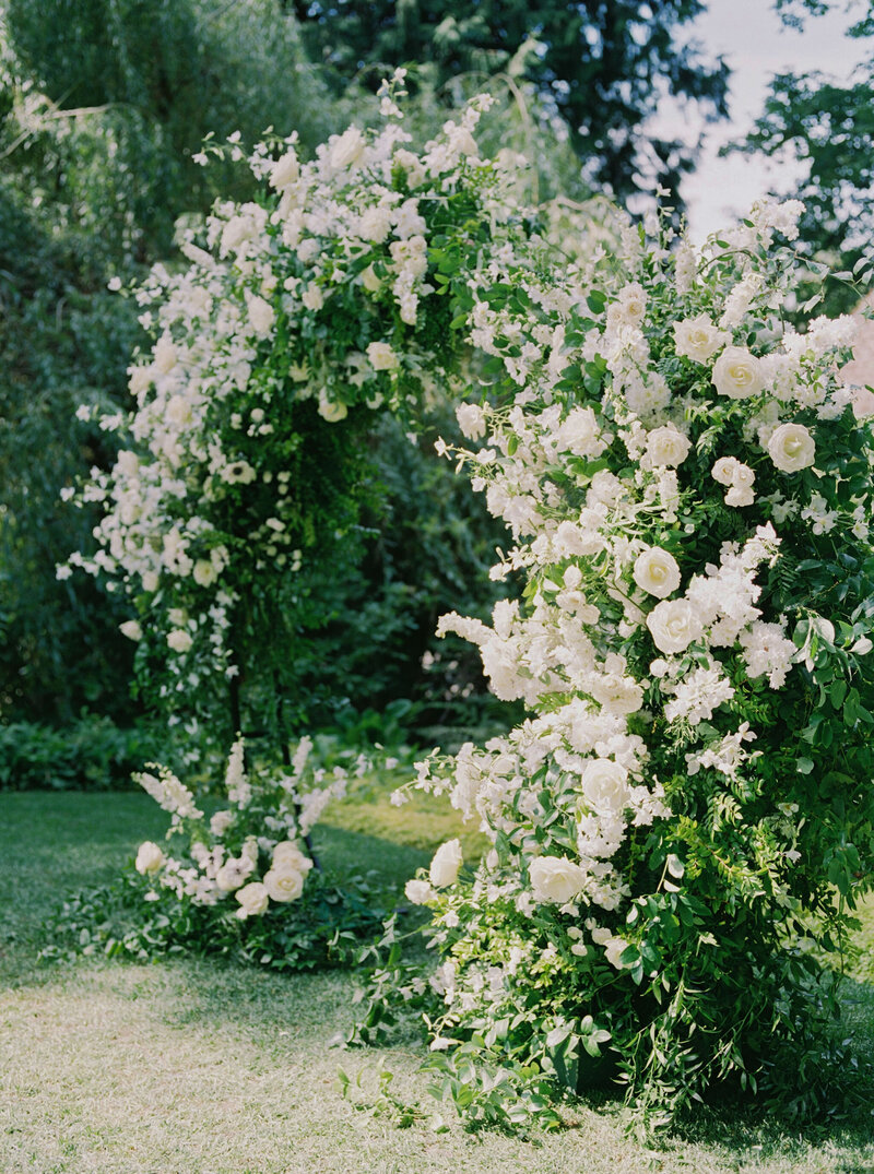 White-and-Green-Chateau-Lill-Wedding-Flora-Nova-Design-Seattle-00009