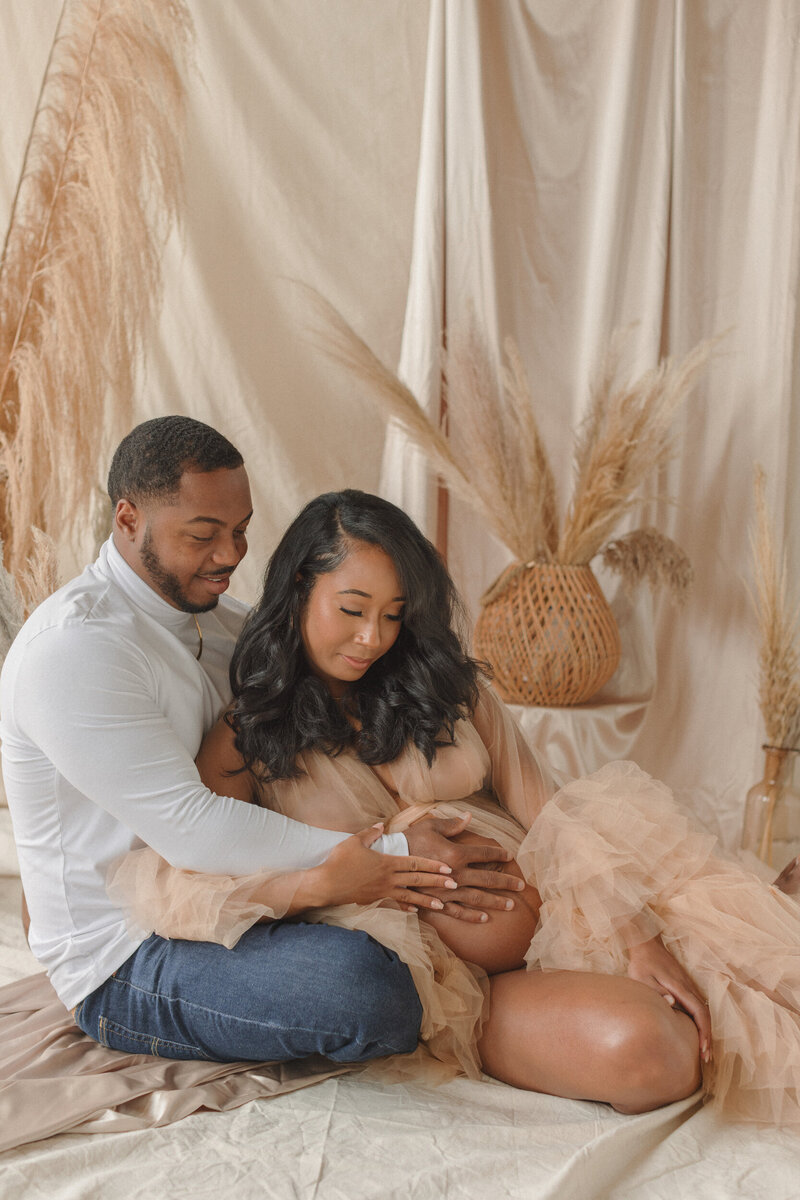 JLauryn_Maya-Neutral-Maternity-Studio-Session_WP(9)