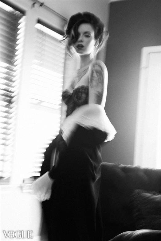 VOGUE-Italia-model-lingere-black & white
