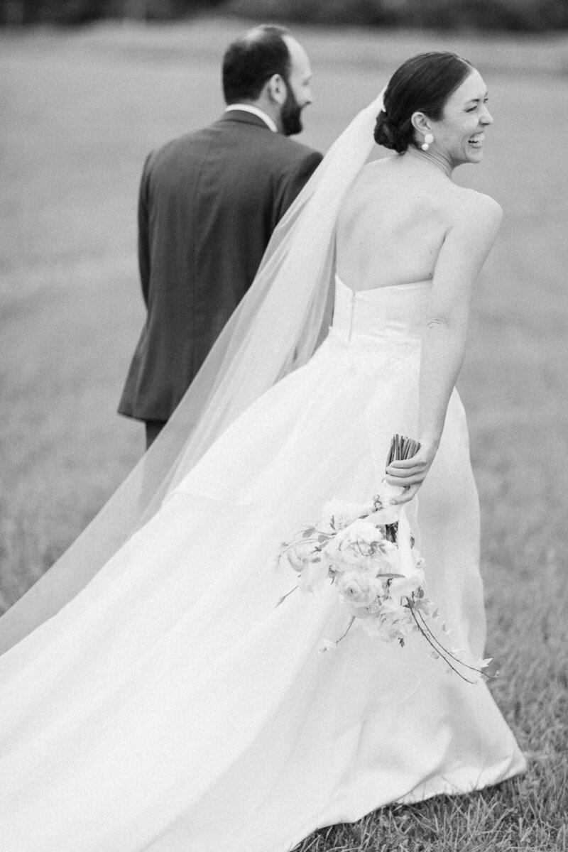 054_Private-Estate-Ranch-Wedding-Midwest-Wisconsin-Family-Backyard-Luxury-Fine-Art-Classic-Documentary-Photos-James-Stokes