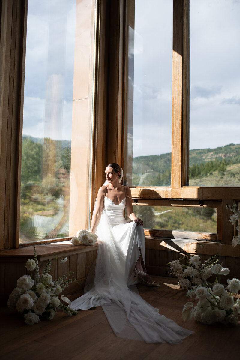 vail wedding couple on a gondola