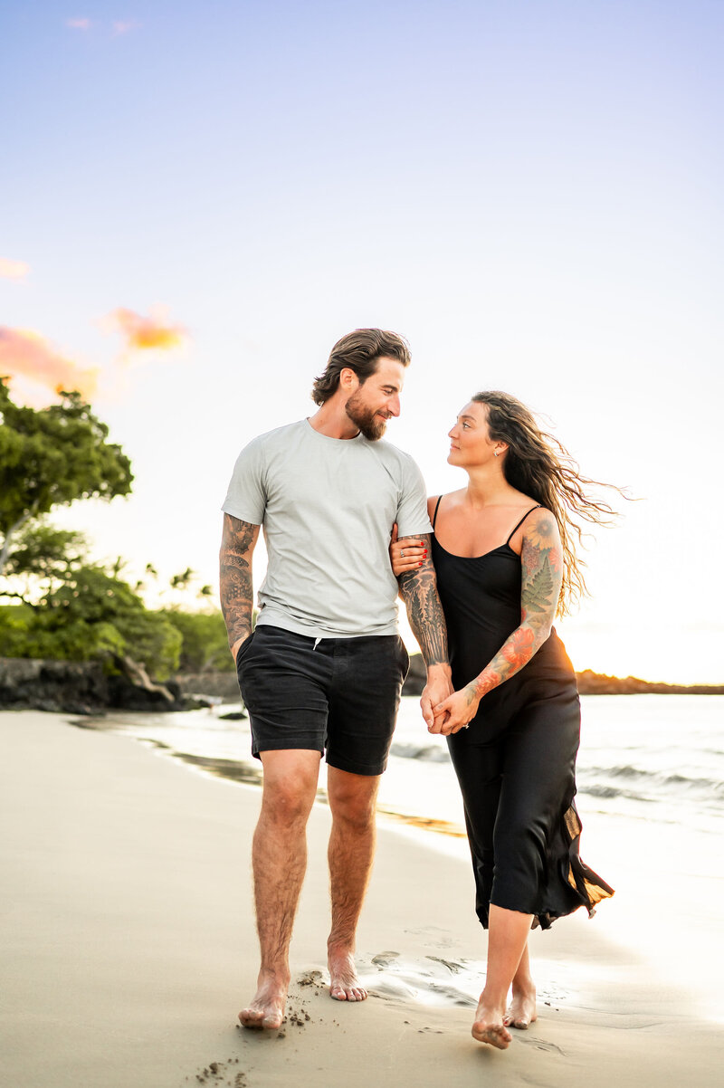 Kona Couples Photographer on Mauna Kea Beach-123