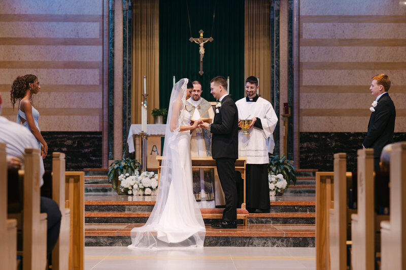 16-Mariah Kasten Photo - Detroit Wedding - Olivia and Andrew