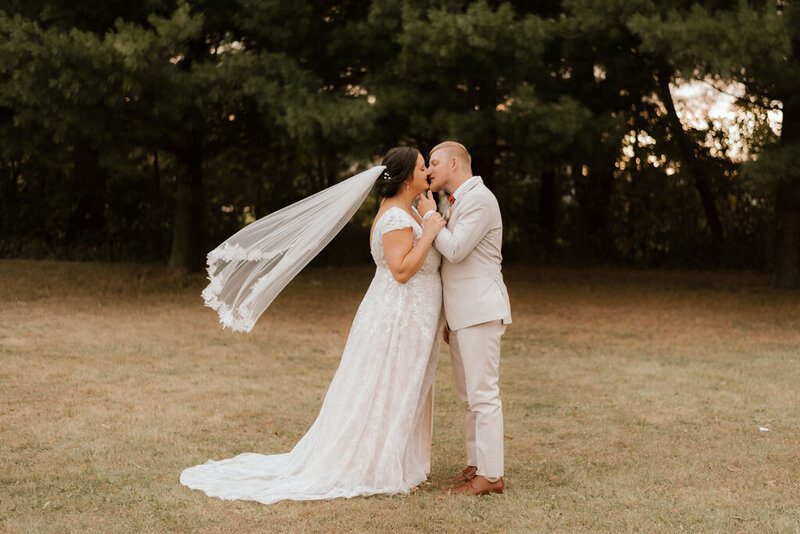 bride and groom portrait for amber lynn photography