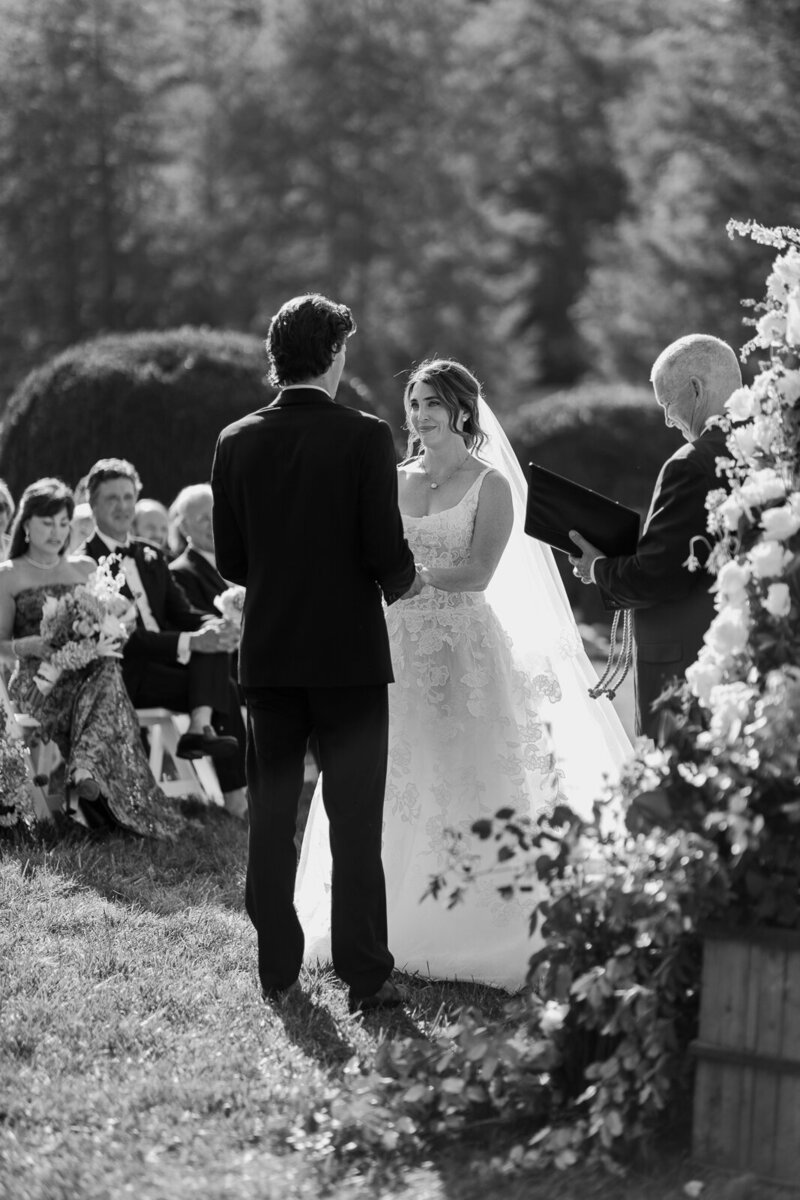 half-mile-farm-old-edwards-inn-summer-wedding-0112