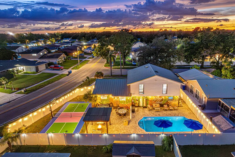 Rustic Retreat exterior