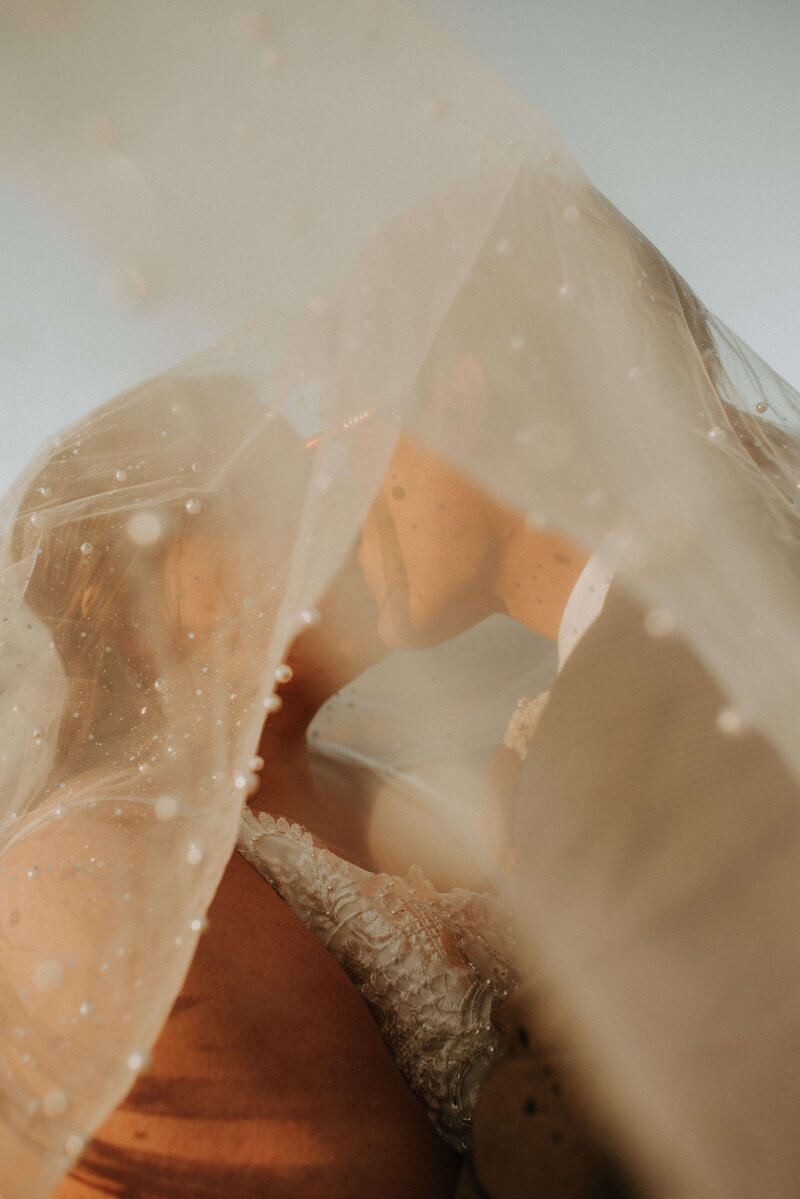 elopement photography with veil