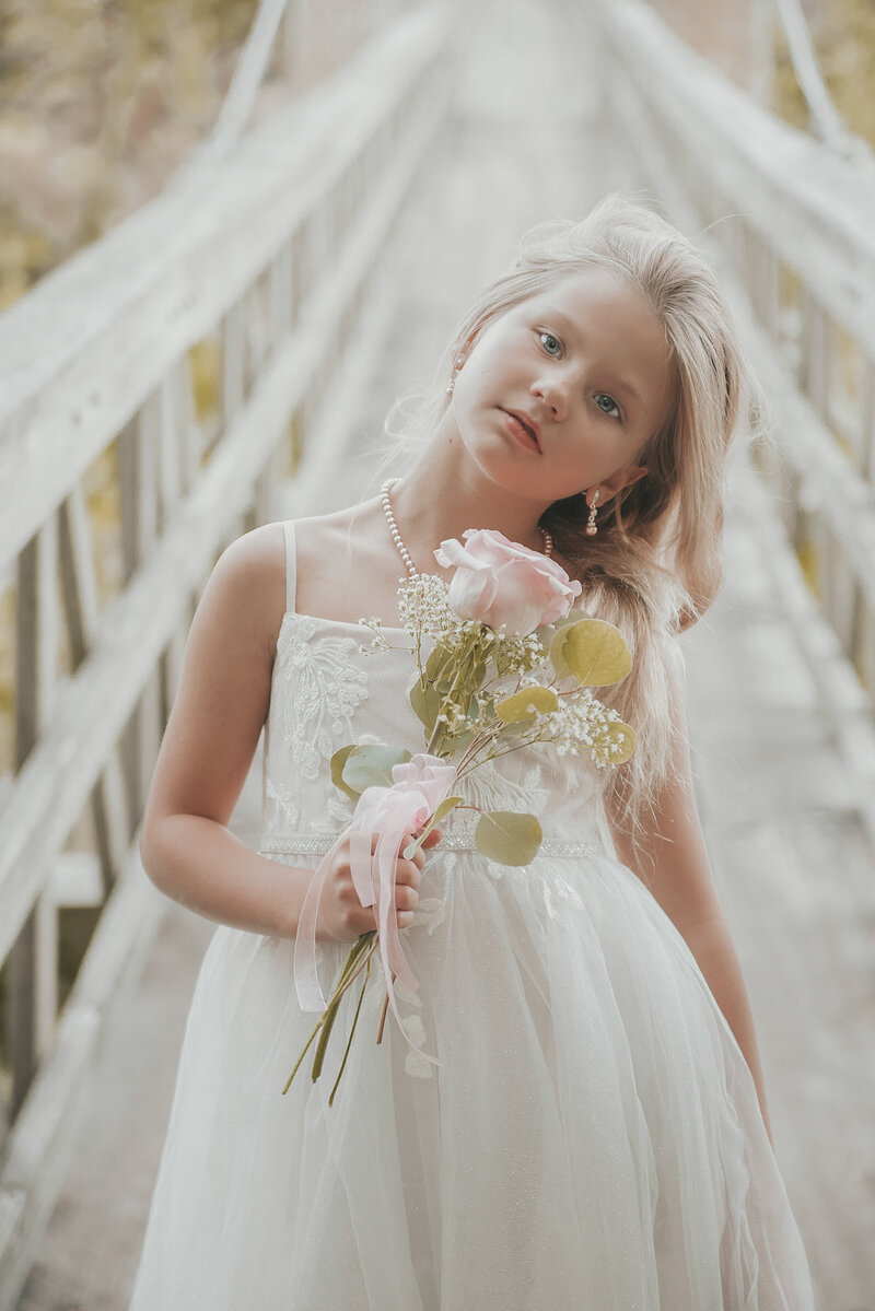 Fall Wedding | Fall leaves | Bride | Family Photographer | Cedar Rapids | Iowa Photographer | Iowa Falls| Playlife-41