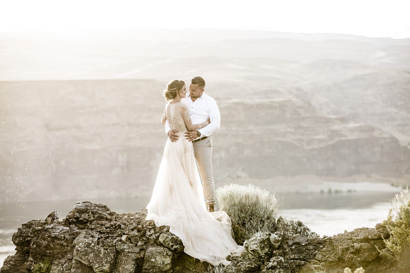 Columbia River Gorge Wedding Stylized Shoot | Cave B Winery Gorge View Wedding – Kennewick, WA | Tin Sparrow Events + Nazar Iskenderov Photography