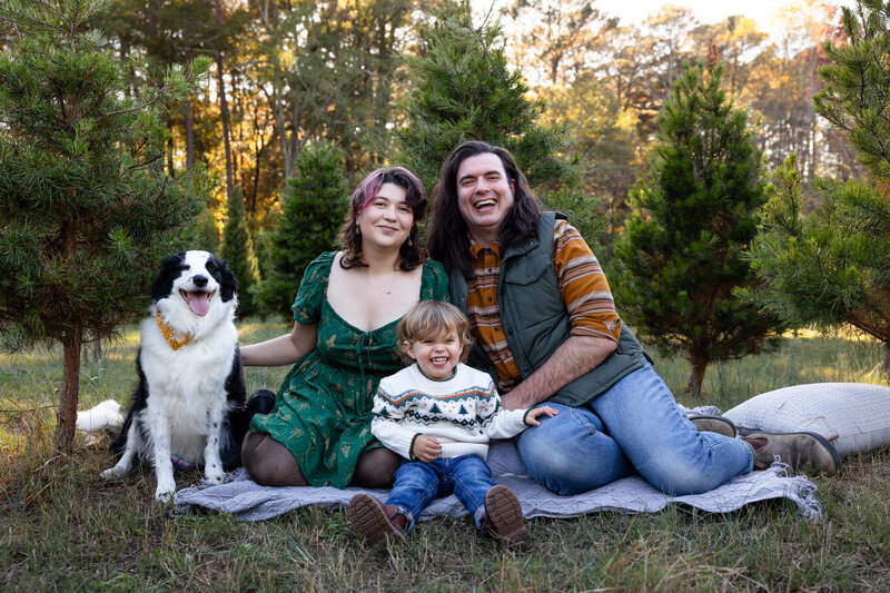 LightCreative_202411_LaurenJack_RaleighChristmasTreeFarmFamilyPhotos_FallMiniSession_BackAchersChristmasTreeFarm_001_web